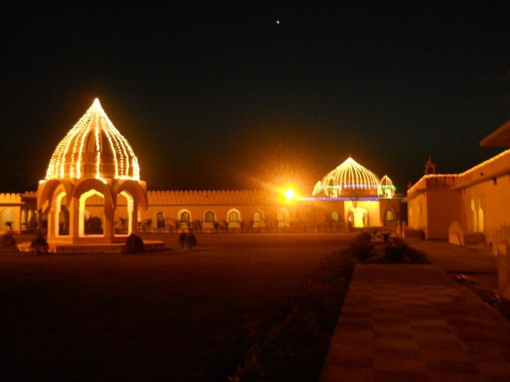 V Resorts Rajmahal Orchha Bagian luar foto
