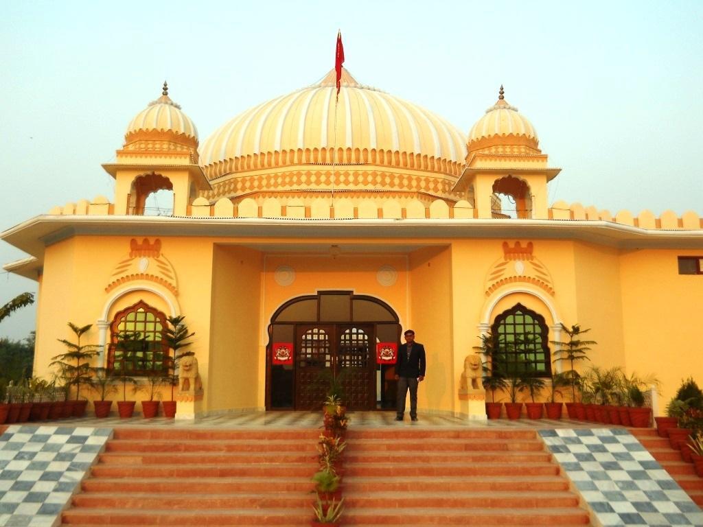 V Resorts Rajmahal Orchha Bagian luar foto