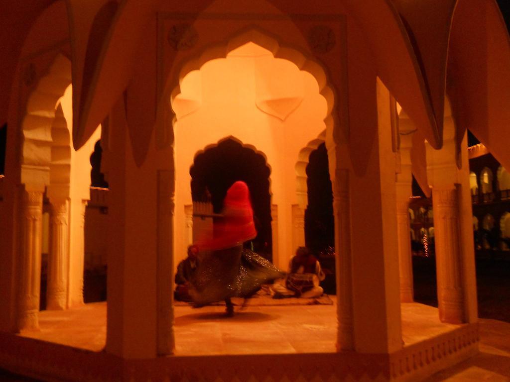 V Resorts Rajmahal Orchha Bagian luar foto