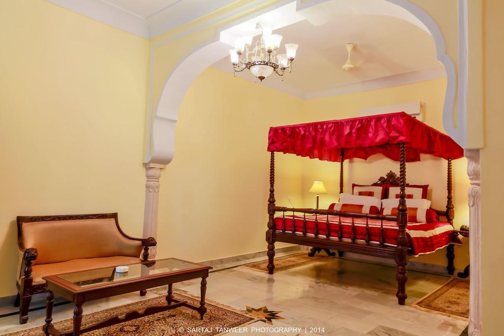 V Resorts Rajmahal Orchha Bagian luar foto