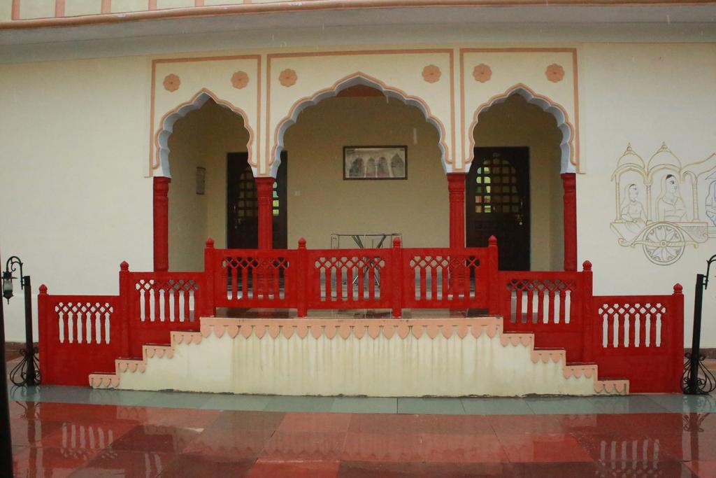 V Resorts Rajmahal Orchha Bagian luar foto