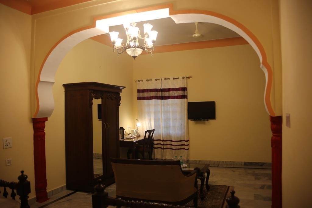 V Resorts Rajmahal Orchha Bagian luar foto