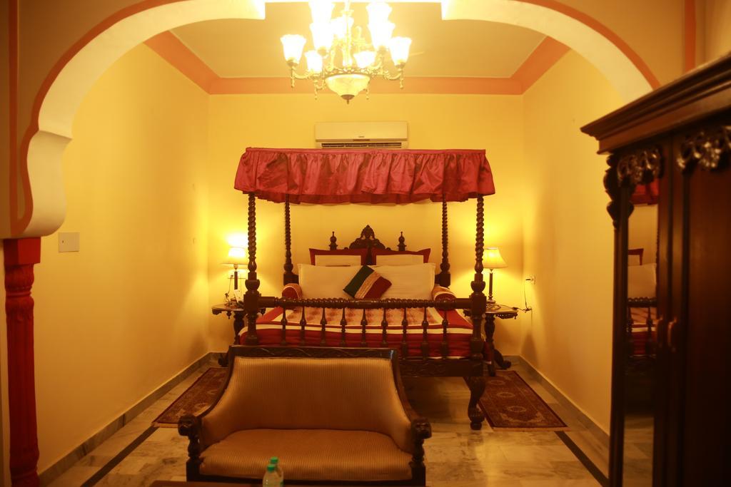 V Resorts Rajmahal Orchha Bagian luar foto